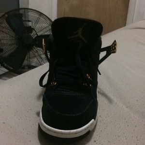 Jordan’s royalty 4’s size 10